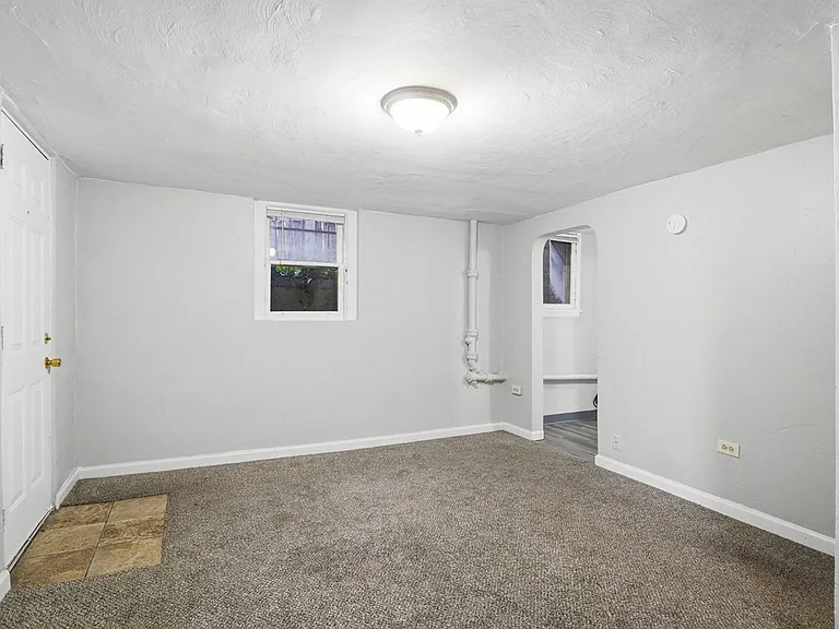 1325 Corona — Photo 39