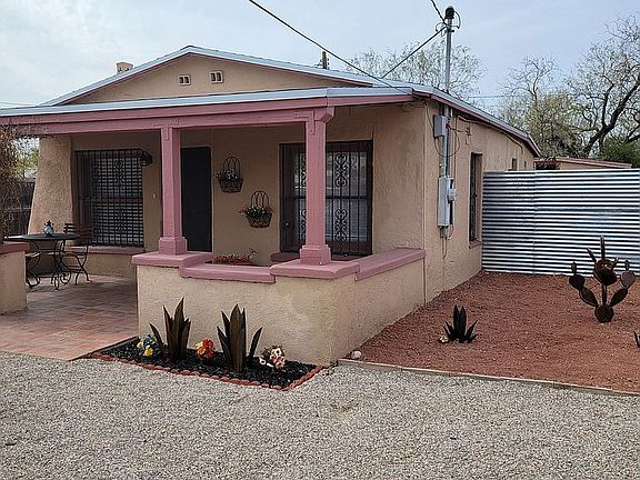 2nd image of 949 N Catalina Ave