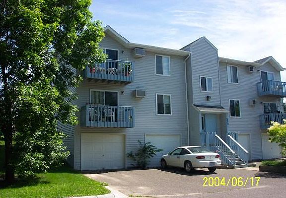 2nd image of 220 Hallam Ave S