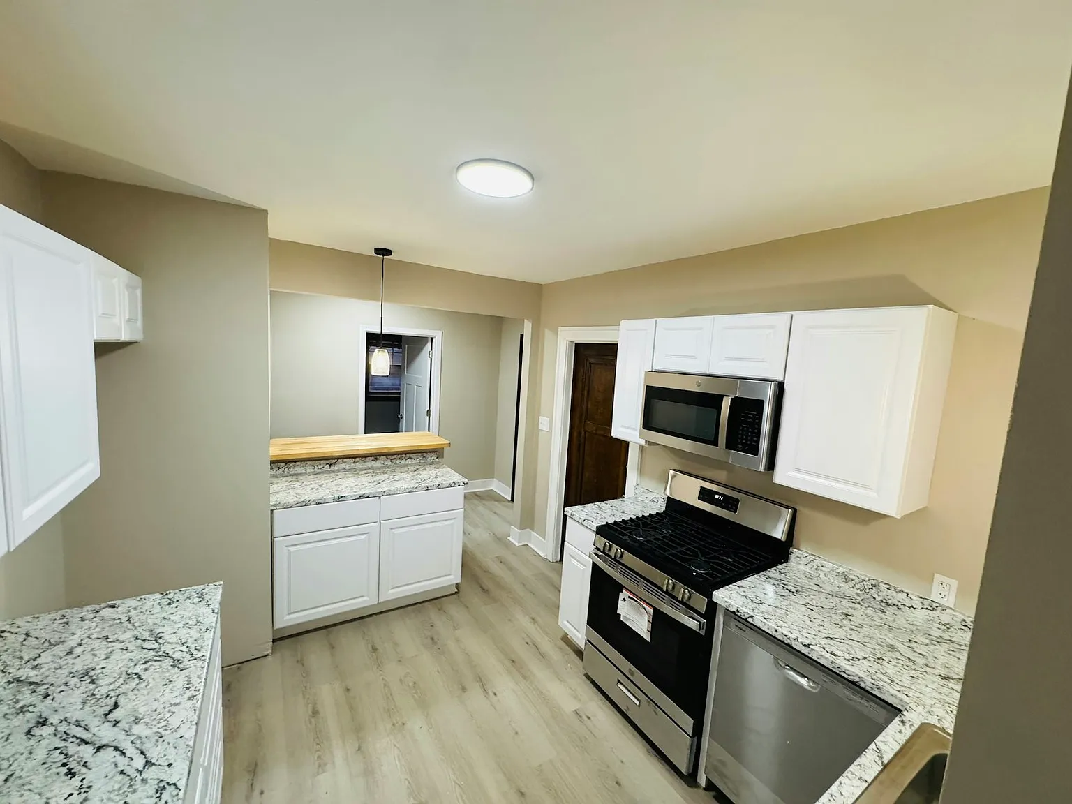 1428 Potomac Drive, Unit LOWER — Photo 2