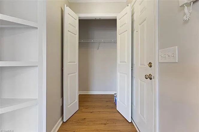 Entry/hall closet