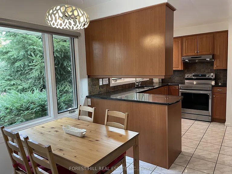 505 Fanshawe Park Rd E — Photo 10