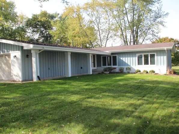 1397 Brandywine Rd, Crown Point, IN 46307