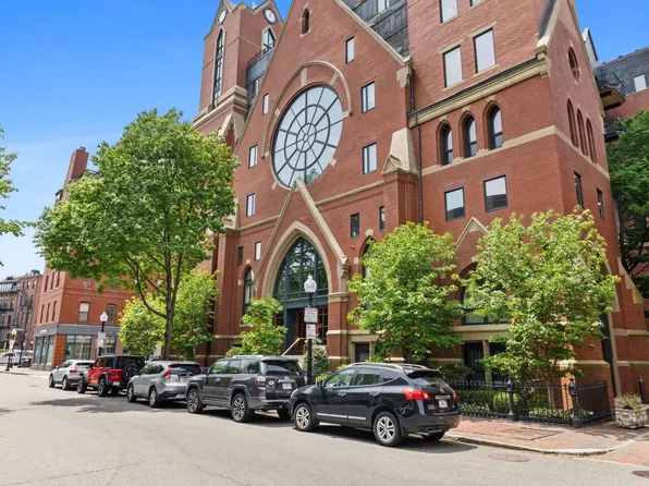 2 Clarendon St APT 301, Boston, MA 02116