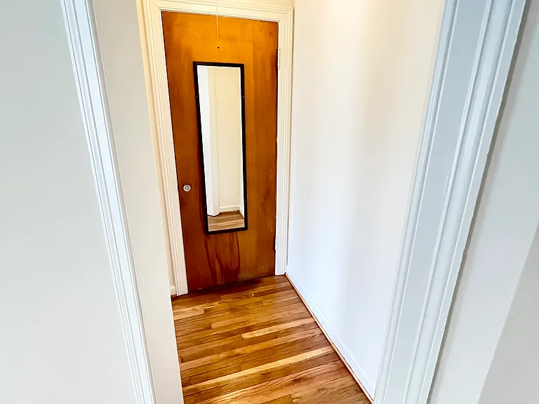 1310 Wilmette Ave #2E — Photo 12