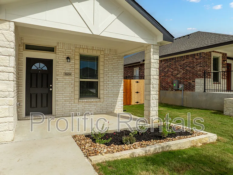 5109 Rose Petal Ct #1 — Photo 3