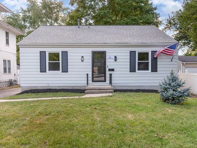 11 Central Ave, Aurora, IL, 60506