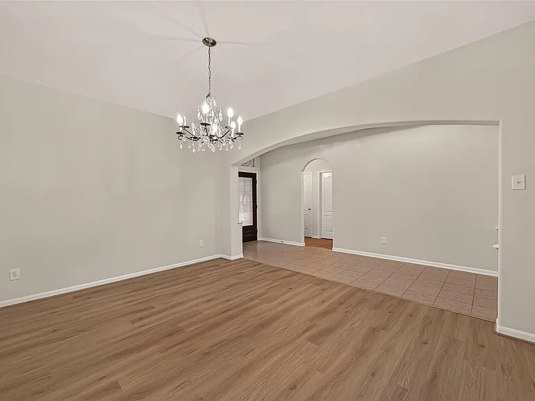 4823 Grand Chateau Ln — Photo 8