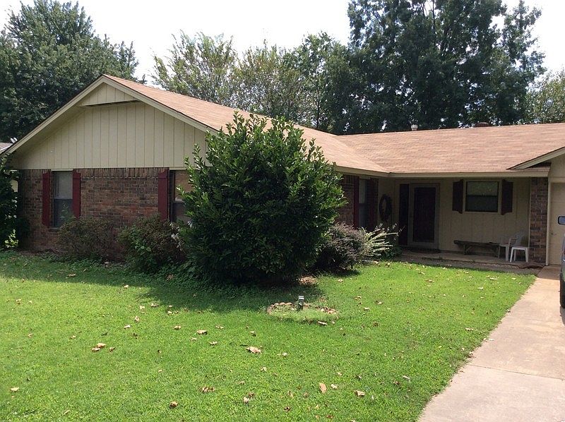 1st image of 402 W Magnolia St