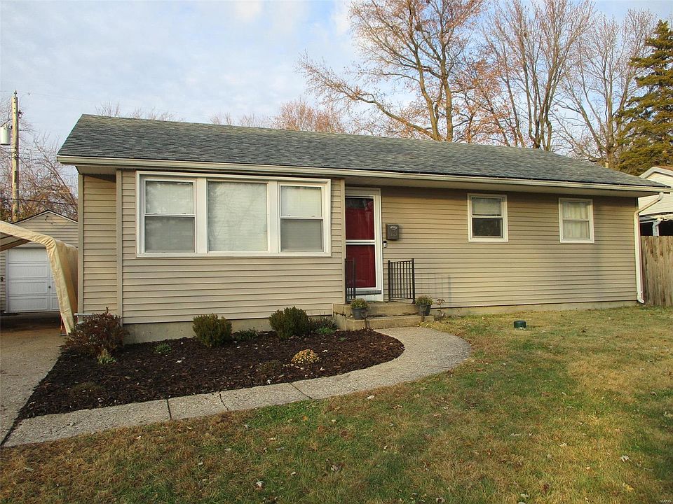 1st image of 13 Mariknoll Dr