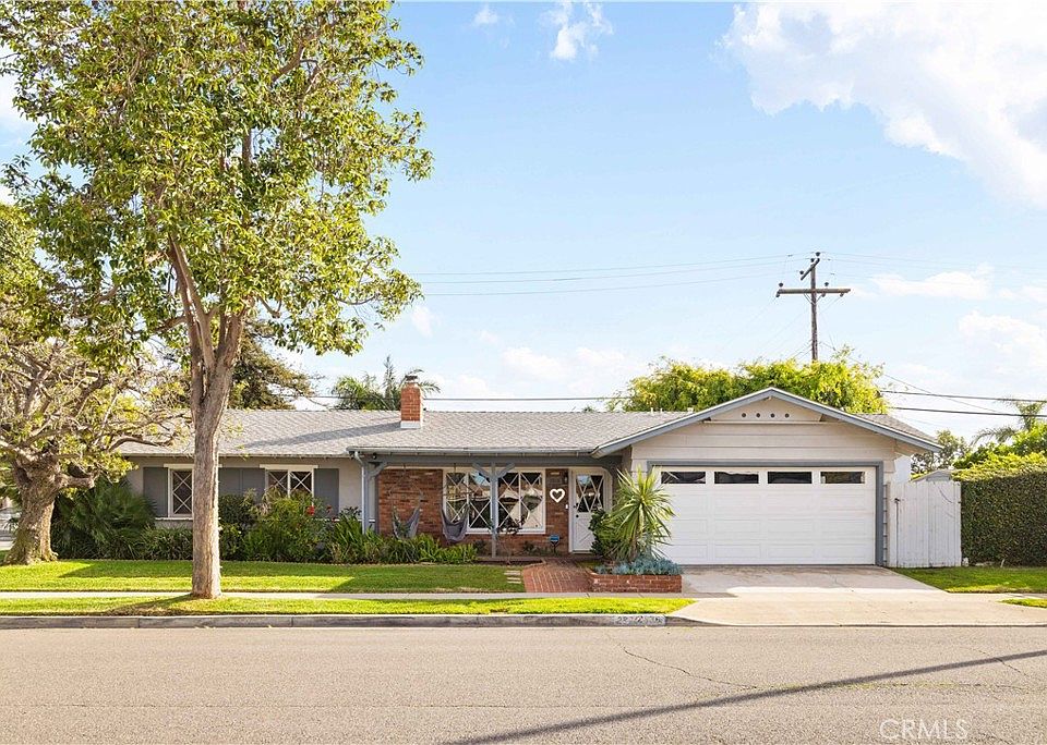 1st image of 2836 Portola Dr