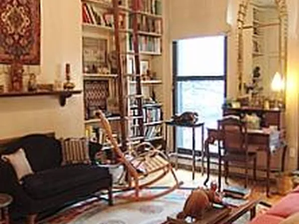 152 West 13th Street image 1 of 10