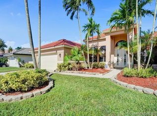 2940 Old Orchard Rd, Davie, FL 33328