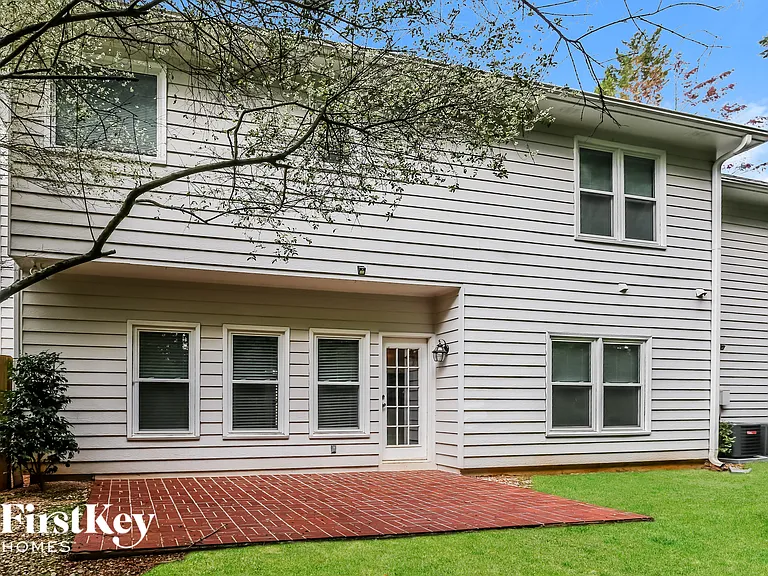 3215 Maple Terrace Dr — Photo 15
