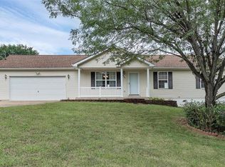 680 Woodview Dr, Villa Ridge, MO 63089