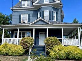 210 Ross Pl, Westfield, NJ