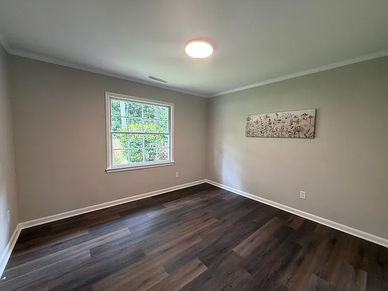 228 College Dr — Photo 17