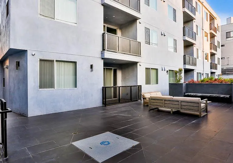 727 Wilcox Ave #305 — Photo 41