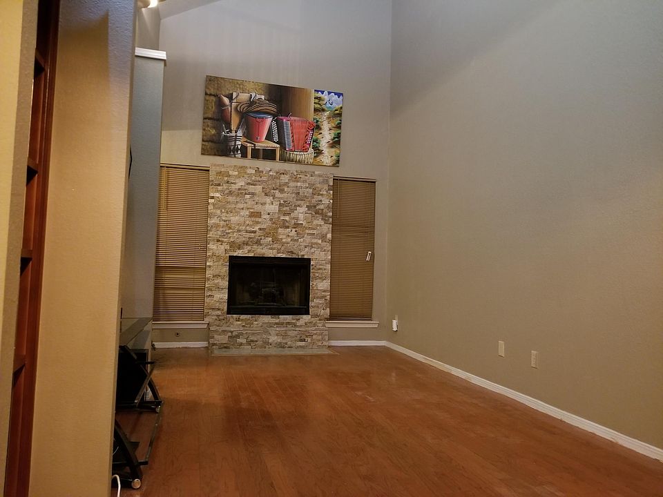 1st image of 4740 Excalibur Dr #A