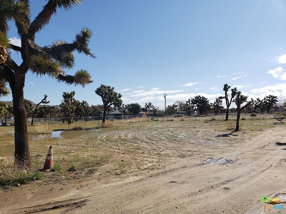 2nd image of 7251 Palm Ave
