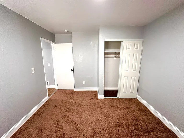 5416 Foothill Blvd — Photo 18