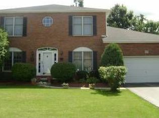 105 Crystal Springs Ln, East Amherst, NY 14051