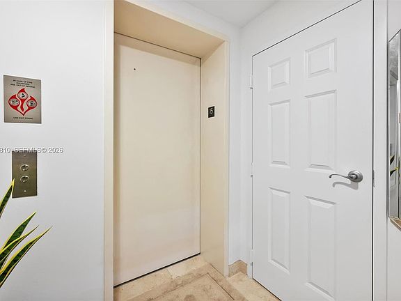 3rd image of 100 S Birch Rd APT 1504E