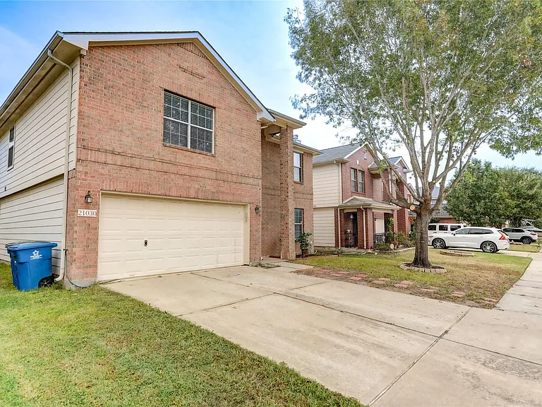 21030 Kenna Cove Ln — Photo 1