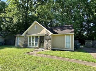 3899 Walsingham Dr, Memphis, TN 38128