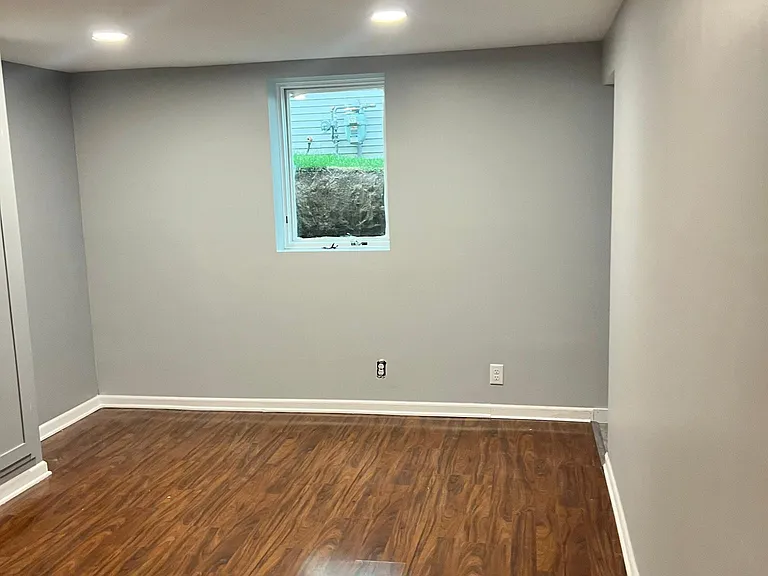 5870 Gold St — Photo 7