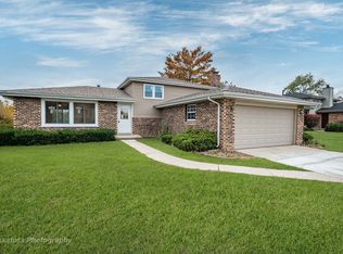 6329 Beaver Dam Rd, Matteson, IL 60443