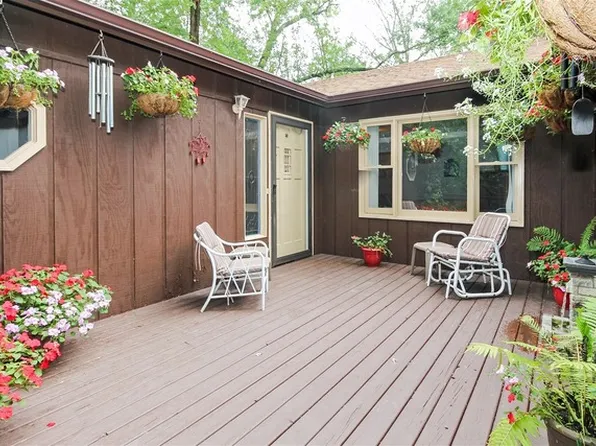 34033 N Gerwal Ave, Grayslake, IL 60030