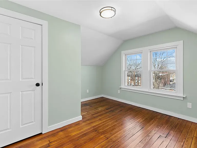 3831 Lafayette Ave — Photo 15