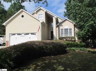 305 Foxworth Ln, Simpsonville, SC 29680