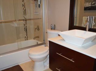 7449 Twin Sabal Dr, Miami Lakes, FL 33014