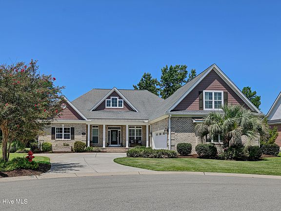 3rd image of 1334 Hydrangea Court