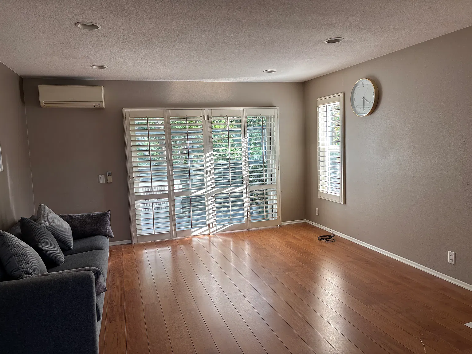 2 bed, 928 sqft, $3,200 — Photo 2