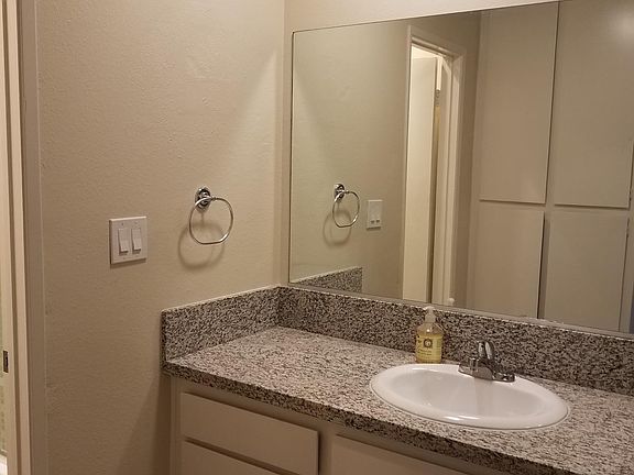 4th image of 5851 Hazeltine Ave APT 210