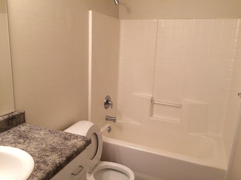 2nd image of 408 27th St