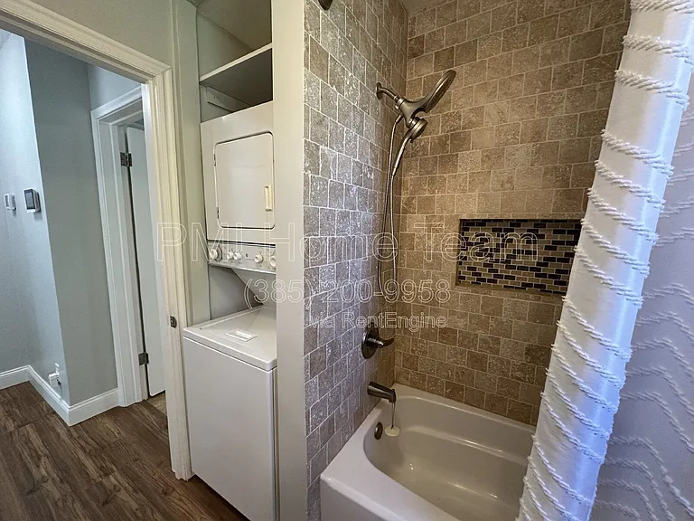 33 E Sylvia Dr — Photo 9