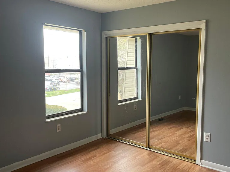 1155 E Main St — Photo 20