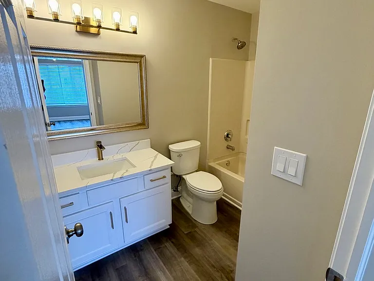 10233 Concord Ln #C — Photo 14