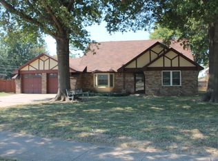 1525 Red Bud Ln, McAlester, OK 74501