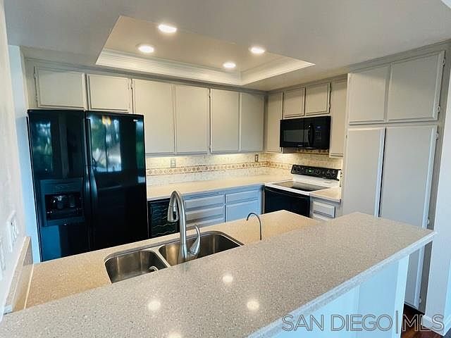 1st image of 7780 Parkway Dr #1