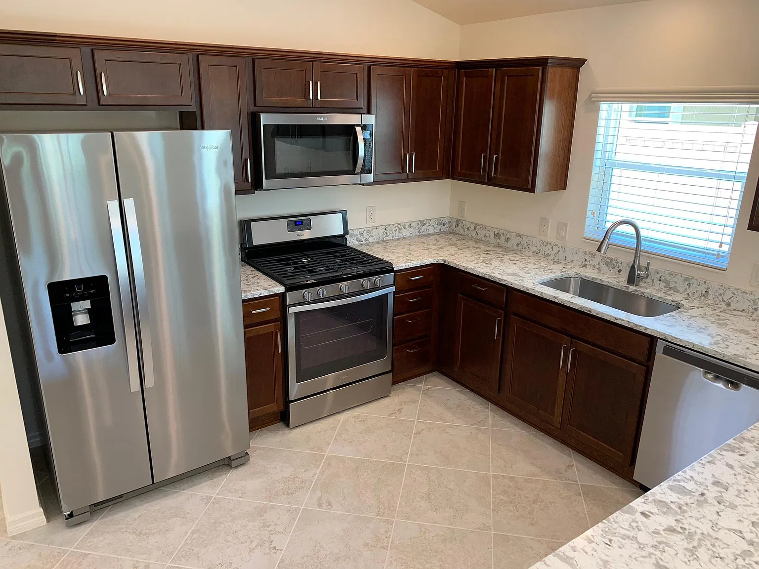 3 bed, 1503 sqft, $2,500 — Photo 2