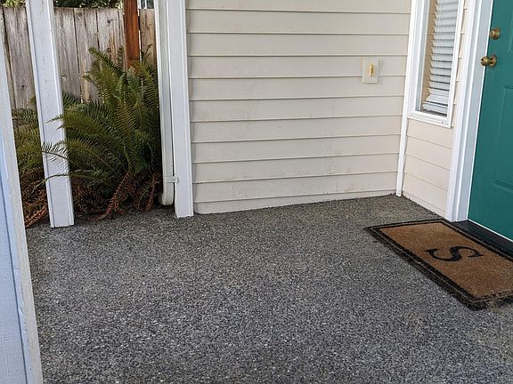 4th image of 619 125th Ave NE