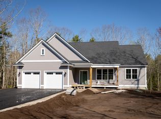 174 Tamrox Dr, Arundel, ME 04046