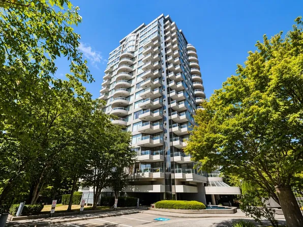 13353 108th Ave #702, Surrey, BC V3T 5T5