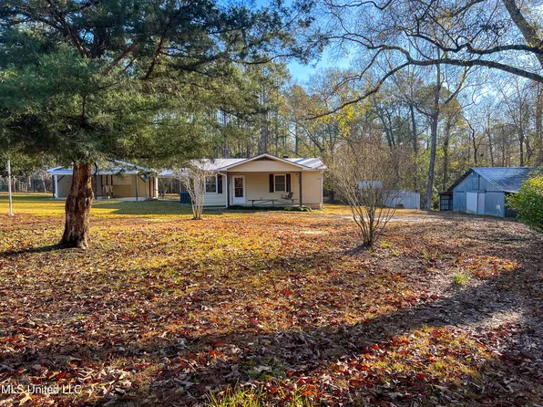 163 White Rd, Lucedale, MS 39452