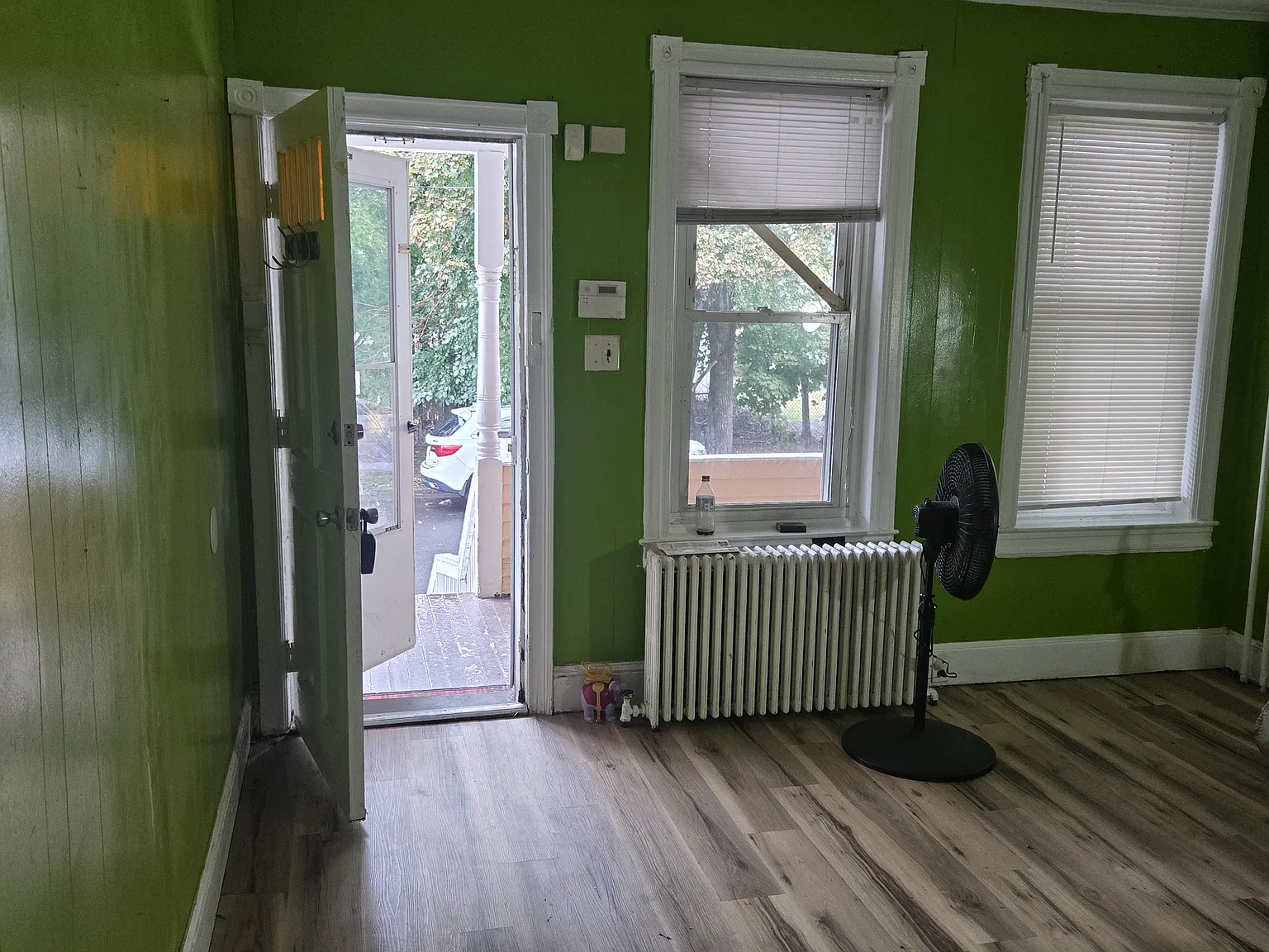 2 bed, 844 sqft, $1,650 — Photo 2